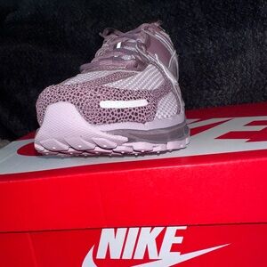 Nike zoom vomero 5 women’s sz 8, tattoo particle rose new